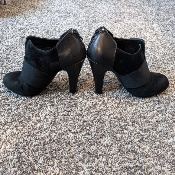 Gianni Bini Black Booties size 6.5 - Picture 3 of 6